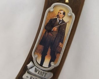 Wyatt Earp collectors knife (N0680)