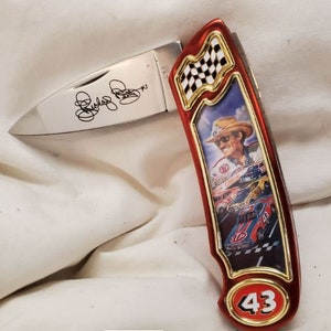 No. 43 Richard Petty - red anodized - collectors knife by the Franklin Mint (N0462)