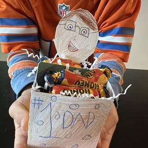 Afdrukbare vaderdagcadeaudoos, zelfgemaakte cadeauhouder vaderdag, aanpasbaar cadeau voor vader van kinderen, leuke vaderdagcadeaudoos, ook opa