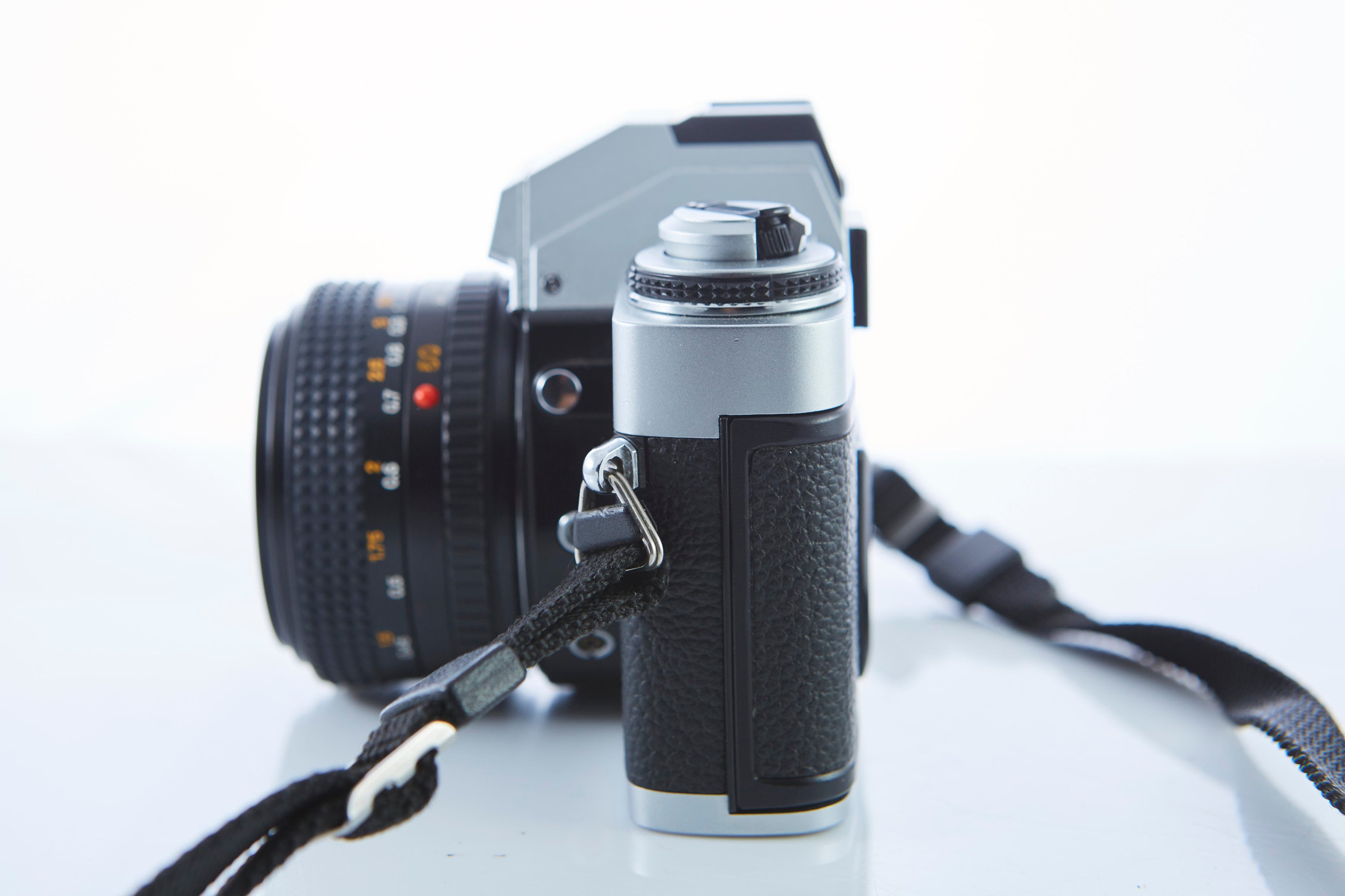 ミノルタ XG-1 フィルムカメラ+ MD 50mm f/2 レンズ ミノルタ XG-1 フィルムカメラ（MD 50 mm 1:1.7 レンズ搭載） - Etsy 日本