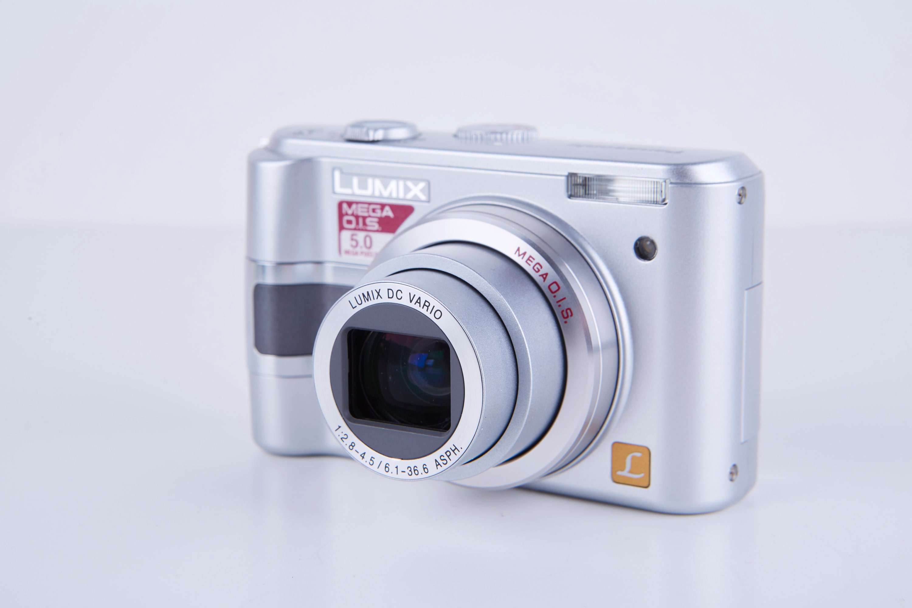 Vintage Panasonic Lumix DMC-LZ4: 5MP Compact Digital Camera (boxed