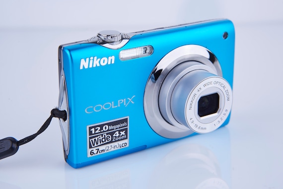 Nikon s3000 deals