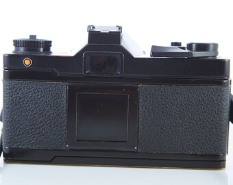 マミヤ NC1000s 一眼レフフィルムカメラ（50mmと200mmレンズ付き