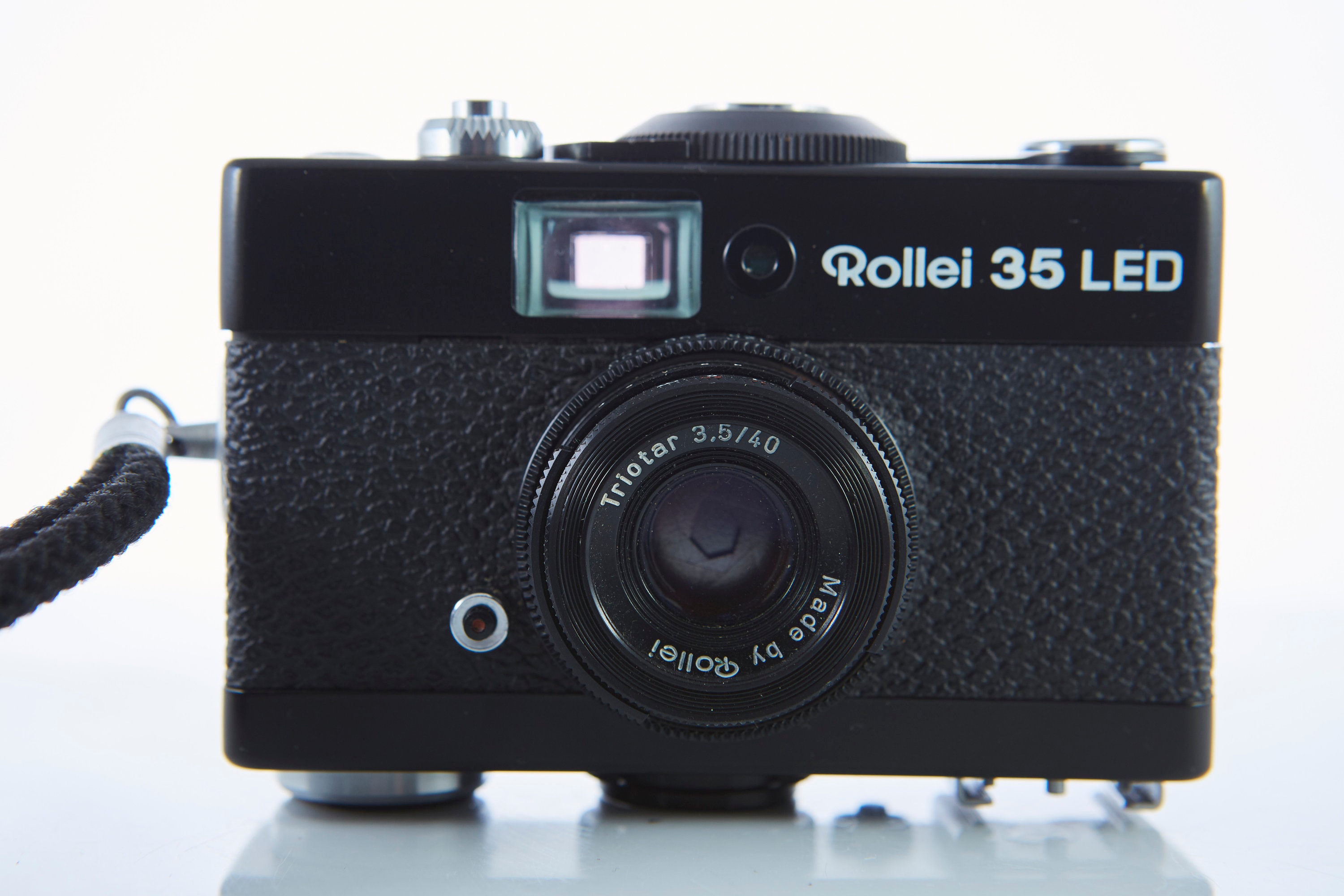 Rollei 35 LEDフィルムカメラ：トリオターレンズ、ケース、ストラップ