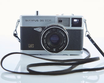 Cámara de película Olympus-35 ECR: lente de 42 mm f2.8, con correa