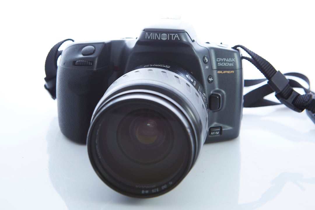 Minolta Dynax 500si Super Film Camera With 35-200mm Zoom Lens - Etsy