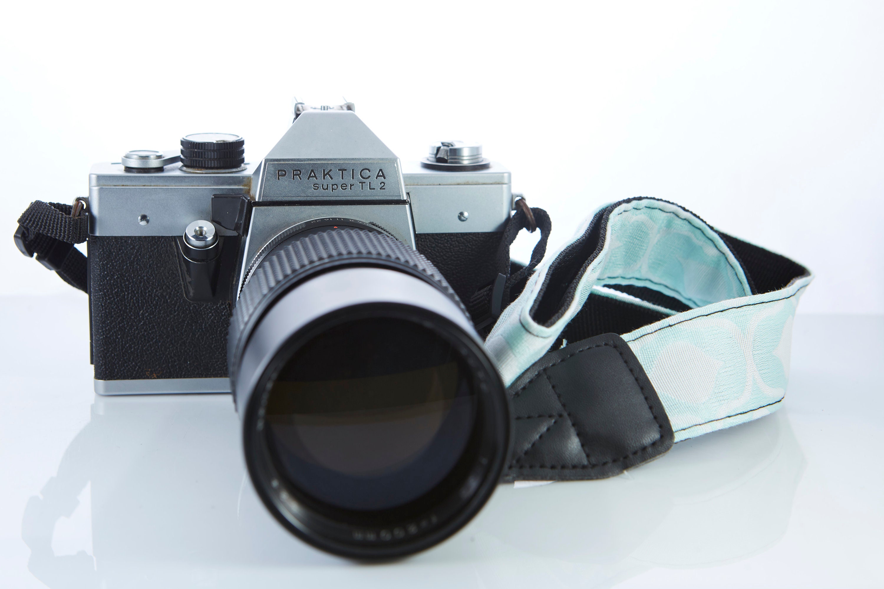 フィルムカメラ PRAKTICA SUPER TL2 + PENTACON 3.5 / 30 P_super_TL2_front.jpg