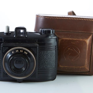Cámara vintage Perfekta 2, rollo de película de 120 mm para cámara de 6 x 6 cm. Década de 1950. No funciona.