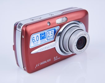 Olympus Ferrari DIGITAL MODEL 2003 Limited-edition. Olympus
