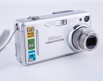 Nikon Coolpix S3000 12MP 4 X Optical Zoom Digital Camera Nikon Coolpix S3000 12MP 4 X Optical Zoom Digital Camera