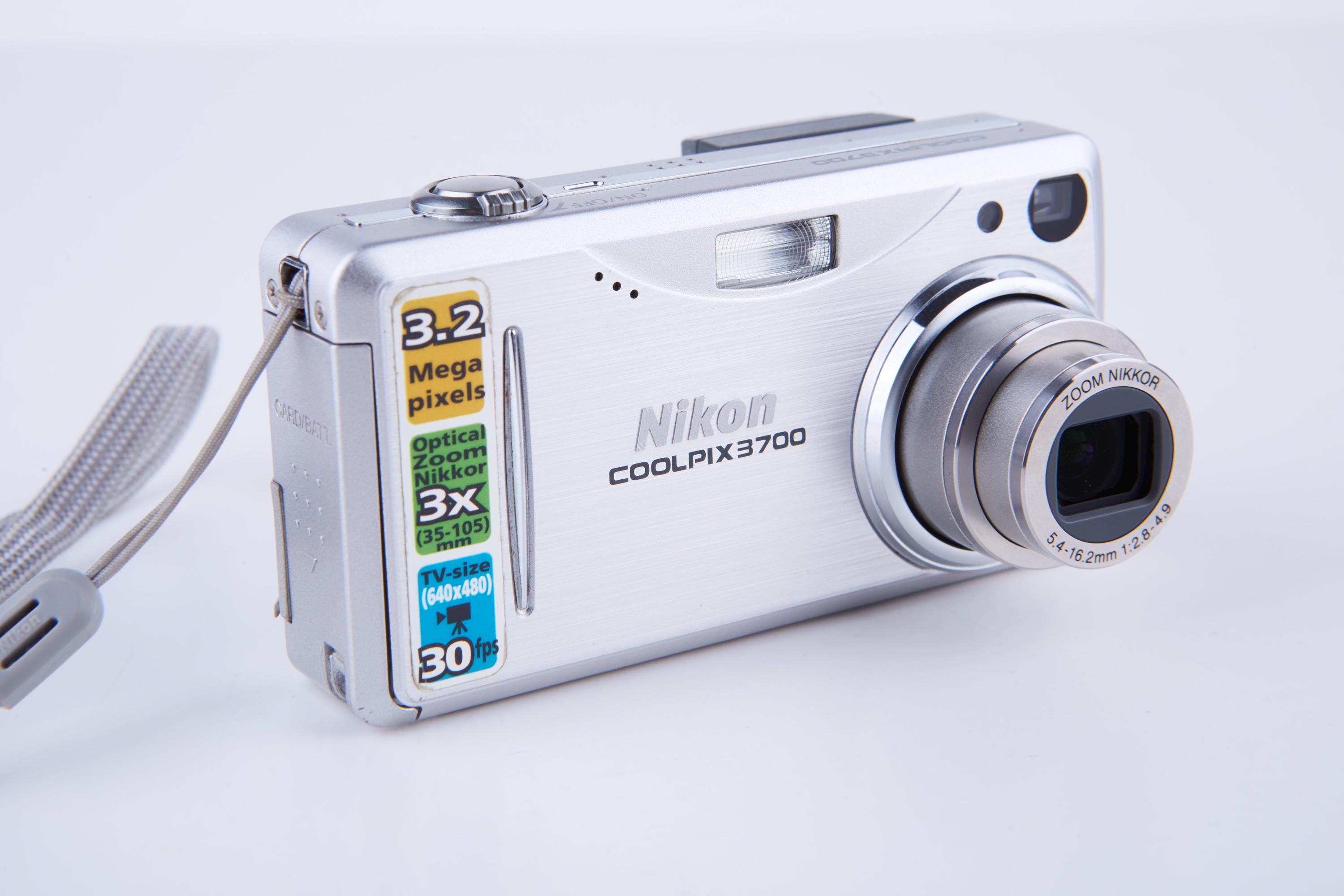 Nikon Coolpix 3700 3MP 3X Optical Zoom Digital Camera Nikon Coolpix 3700 3MP 3X Optical Zoom Digital Camera