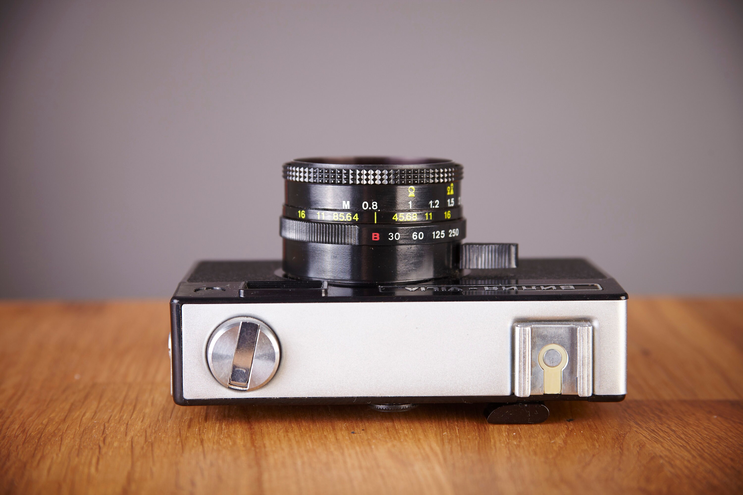 Vilia 35mmフィルムカメラ – ヴィンテージソビエトビューファインダー