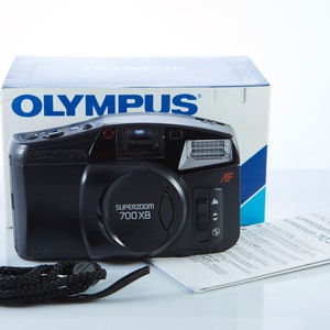 オリンパス スーパーズーム フィルムカメラ シルバー 0427-S2318t ☆コンパクトフィルムカメラ☆ オリンパス OLYMPUS SUPER zoom