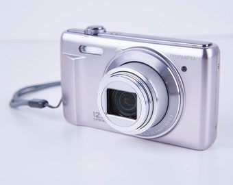 オリンパス VR-360 ヴィンテージデジタルカメラ:16MP、12.5倍ズーム オリンパス VR-360 ヴィンテージデジタルカメラ:16MP、12.5倍ズーム