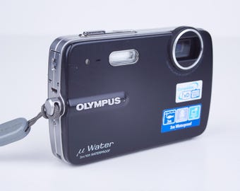 Olympus Ferrari DIGITAL MODEL 2003 Limited-edition. Olympus Olympus Ferrari DIGITAL MODEL 2003 Limited-edition. Olympus