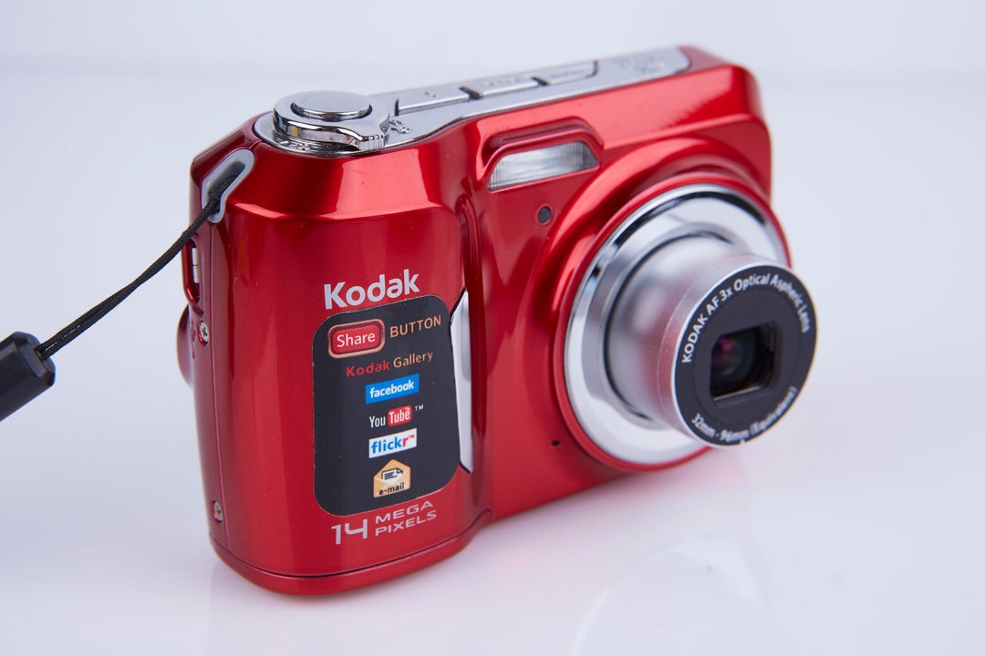 Kodak Easyshare C183 Digital Camera 14.0MP 3x Optical Zoom. Vintage