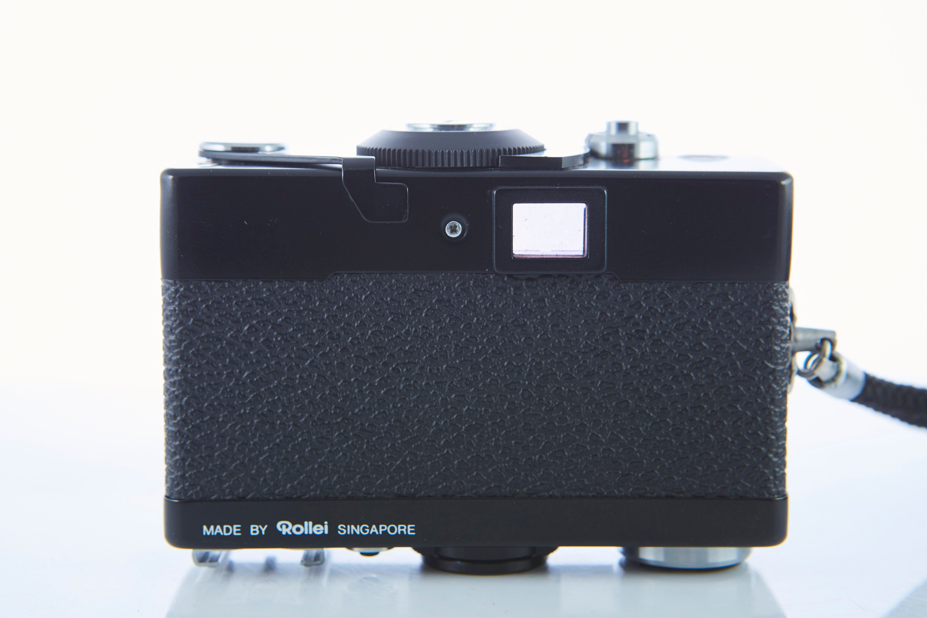 Rollei 35 LEDフィルムカメラ：トリオターレンズ、ケース、ストラップ