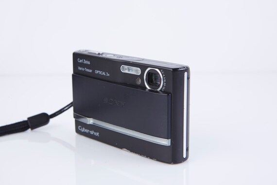 Sony Cyber-shot DSC-T9 6 MP Digital Camera. Vintage Digital Camera