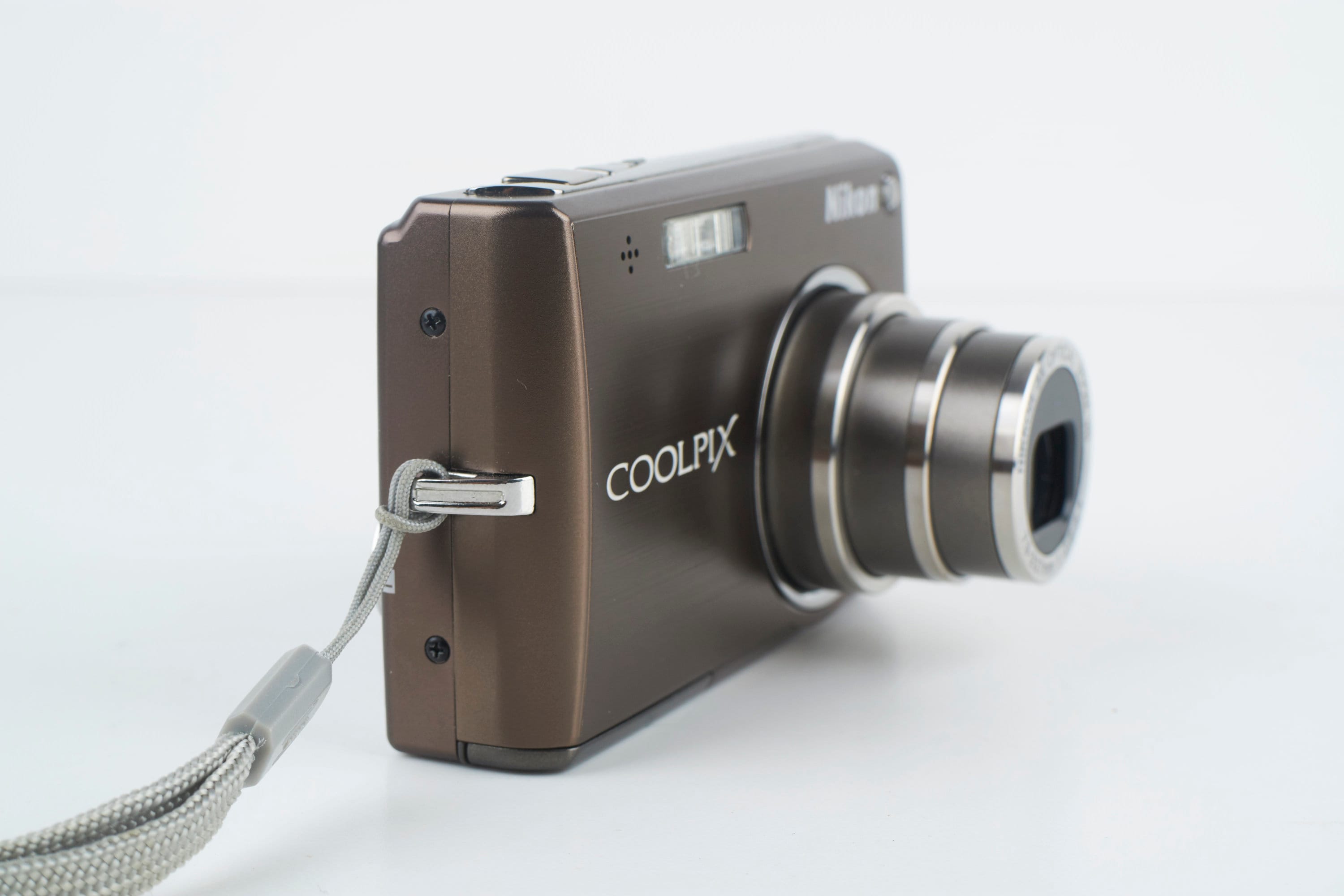 Nikon Coolpix S700 12MP 3 X Optical Zoom Digital Camera Nikon Coolpix S700 12MP 3 X Optical Zoom Digital Camera