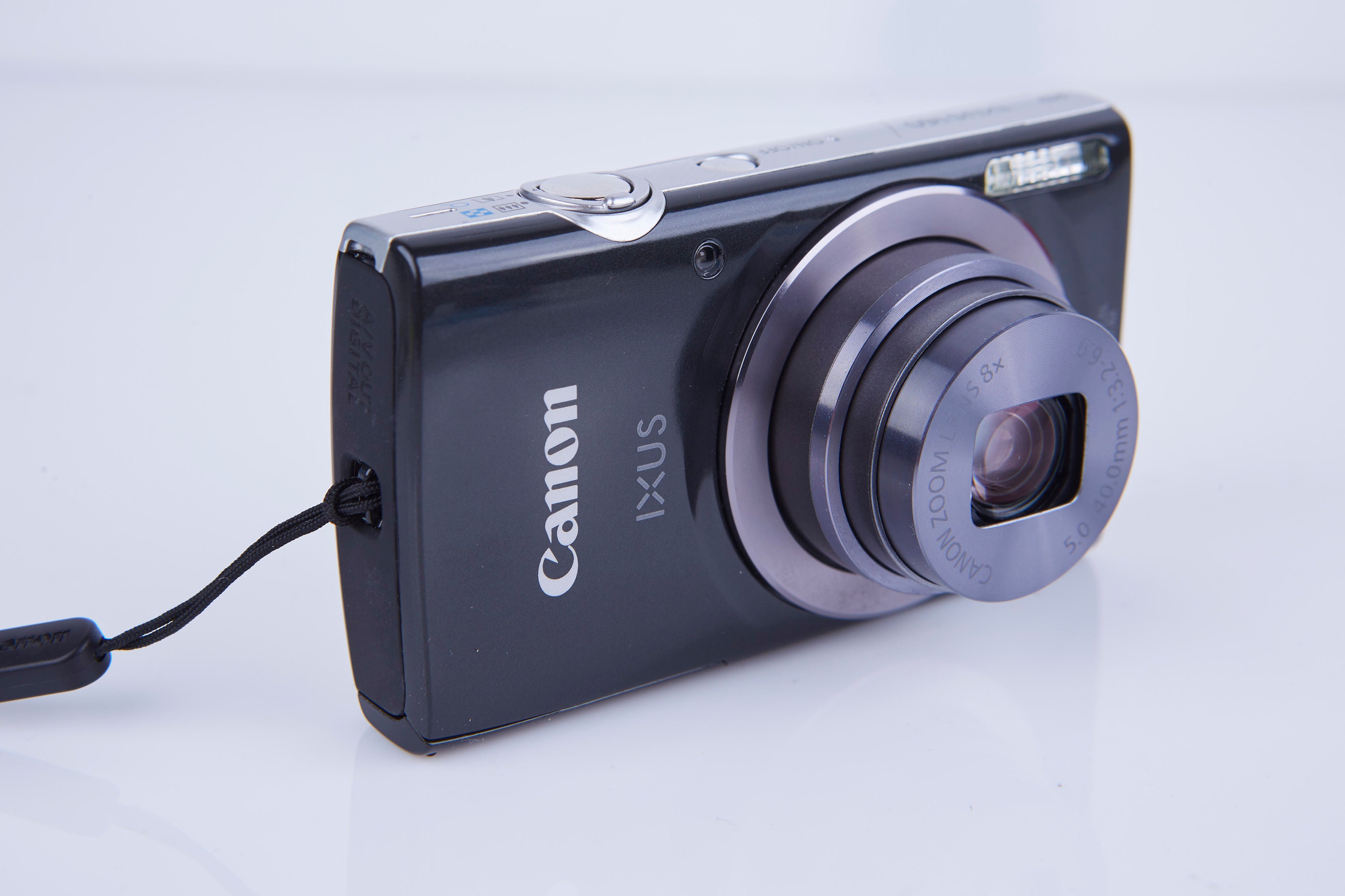 Canon PowerShot ELPH 160 Point & Shoot Camera 8x Optical Zoom 20 Megapixel  - white