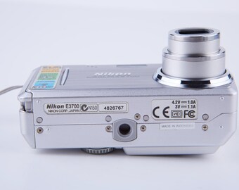 Nikon Coolpix 3700 3MP 3X Optical Zoom Digital Camera Nikon Coolpix 3700 3MP 3X Optical Zoom Digital Camera