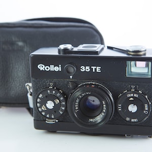 Film camera Rollei 35 ТE. Lens Tessar 1:3,5 f=40mm. Working Film camera. Rollei 35 camera.