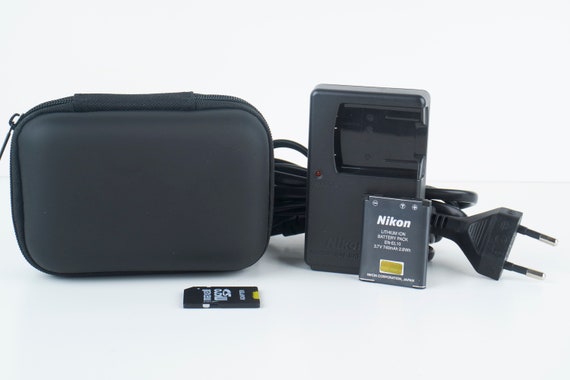 Nikon Coolpix S700 12MP 3 X Optical Zoom Digital Camera Nikon Coolpix S700 12MP 3 X Optical Zoom Digital Camera
