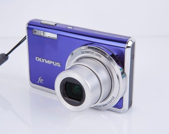 Olympus FE-5020 Compact Digital Camera. Vintage Digital Camera. Working Digital Camera. Tested.