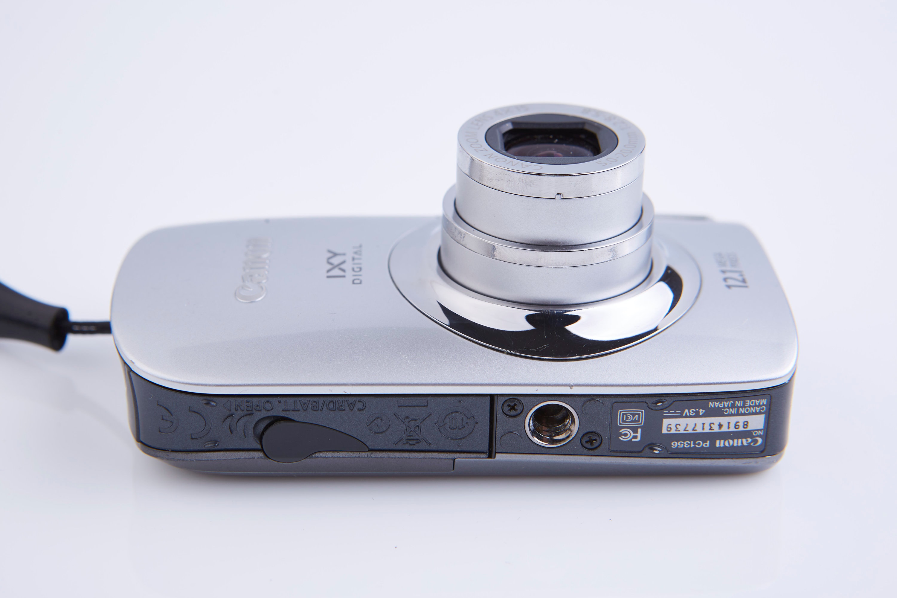 Canon IXY DIGITAL 510 IS 12MP 4x Zoom Compact Digital Camera