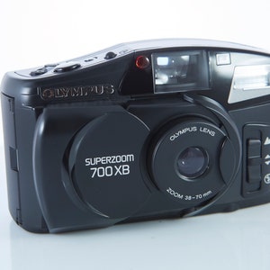 ニコン TW20 AFフィルムカメラ：ストラップ付き35mmコンパクトデジタル