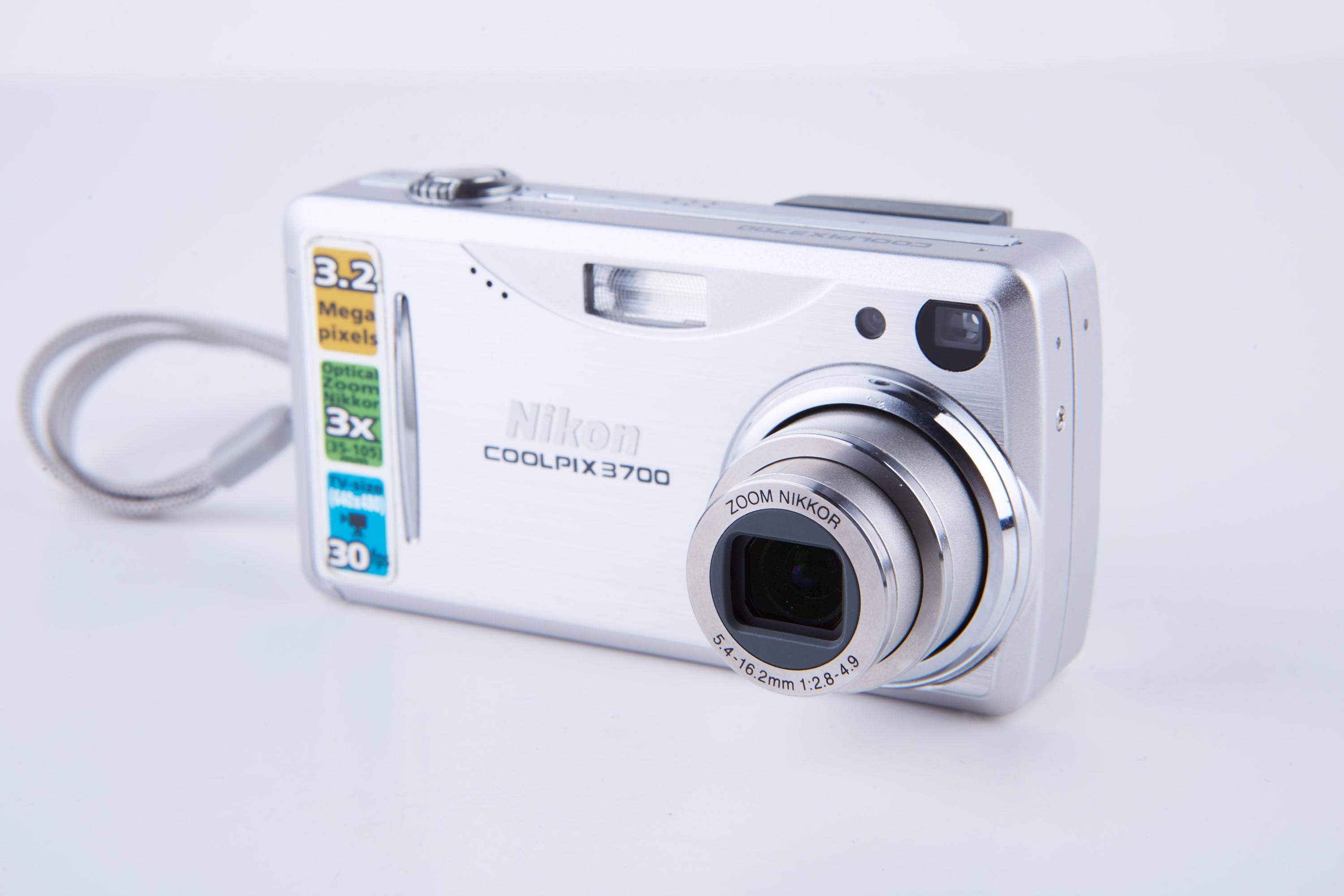 【中古】「非常に良い」Nikon COOLPIX 3700 デジタルカメラ Amazon | Nikon COOLPIX S3700 26478 | コンパクト 通販