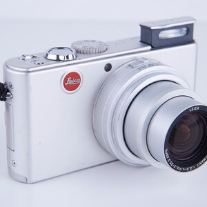 Leica D-LUX 2 Digital Camera. Zoom Digital Camera. Vintage Digital