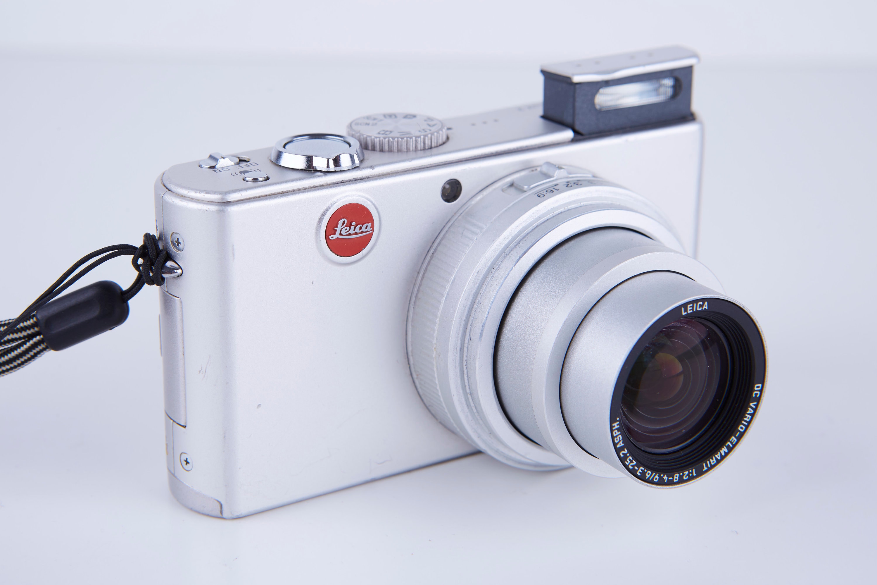 978】LEICA ライカ D-LUX2 44,444→37,000SALE！！leica d-lux2