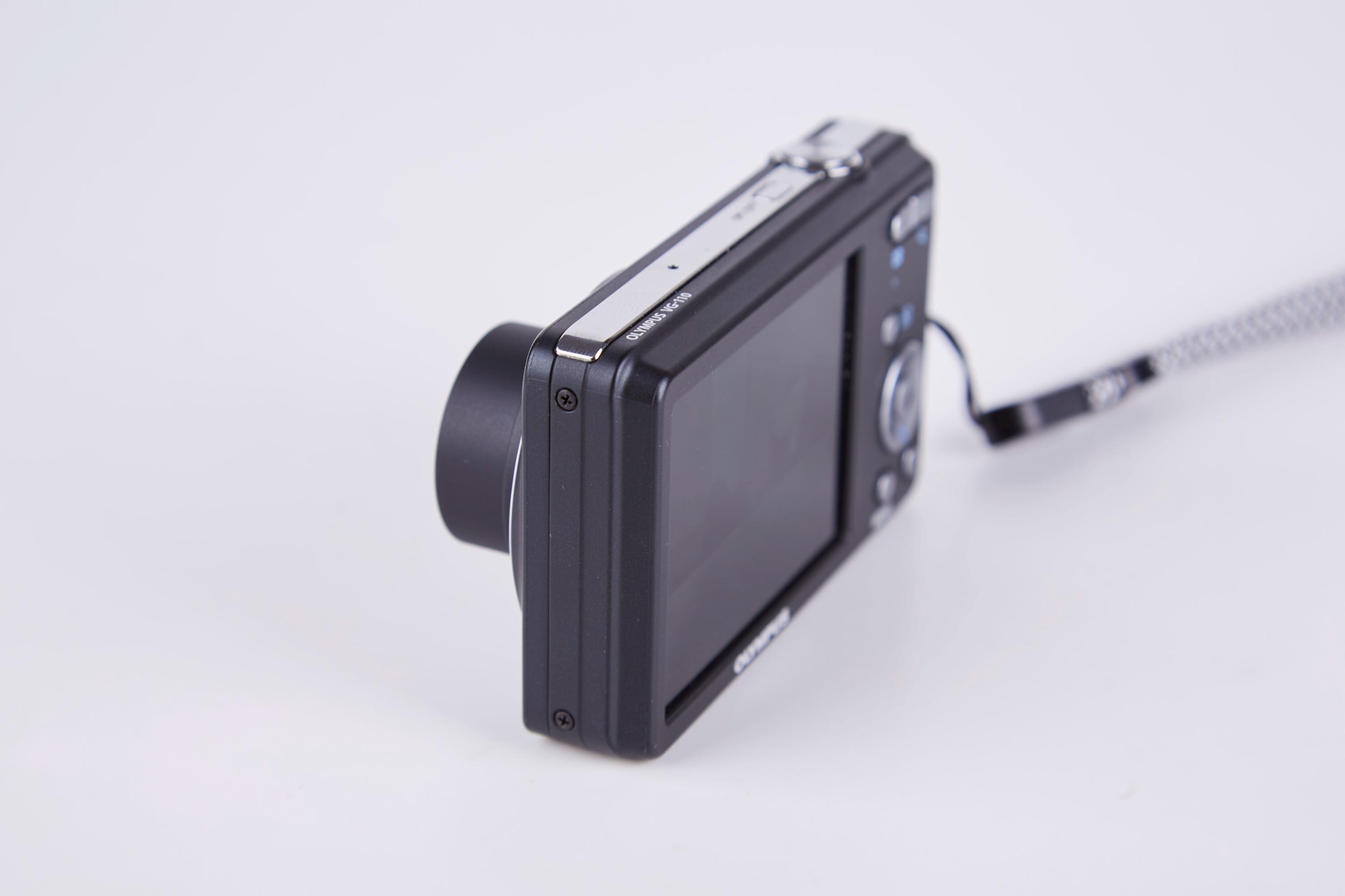 オリンパス VG-110 – 12MP 4倍ズーム コンパクトデジタルカメラ