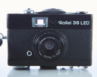 ROLLEI 35 LED ローライ TRIOTAR 40mm f3.5 Rollei 35 LED review (1978–1980). 35mm film / 40mm / 3.5–22 / B 30