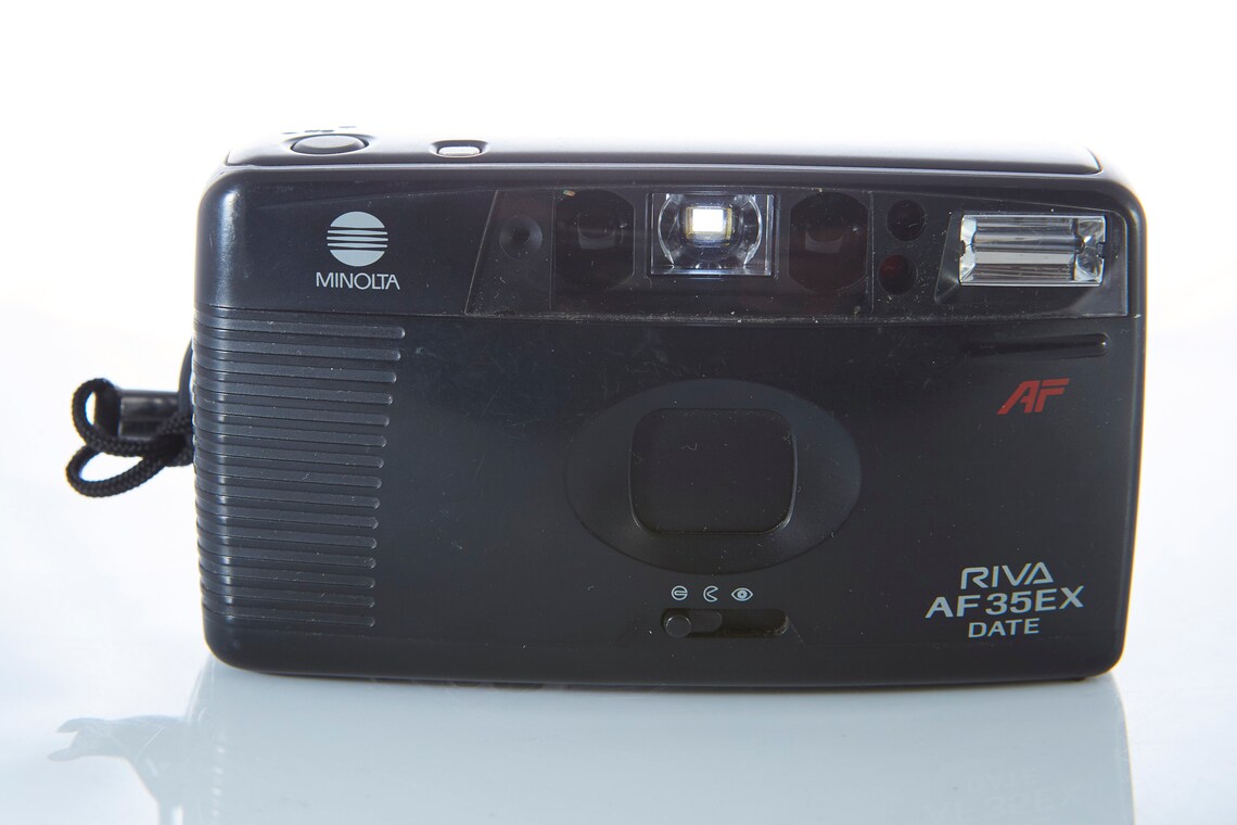 Minolta Riva AF 35 EX: 35mm Point and Shoot Film Camera, foto 1 di 5