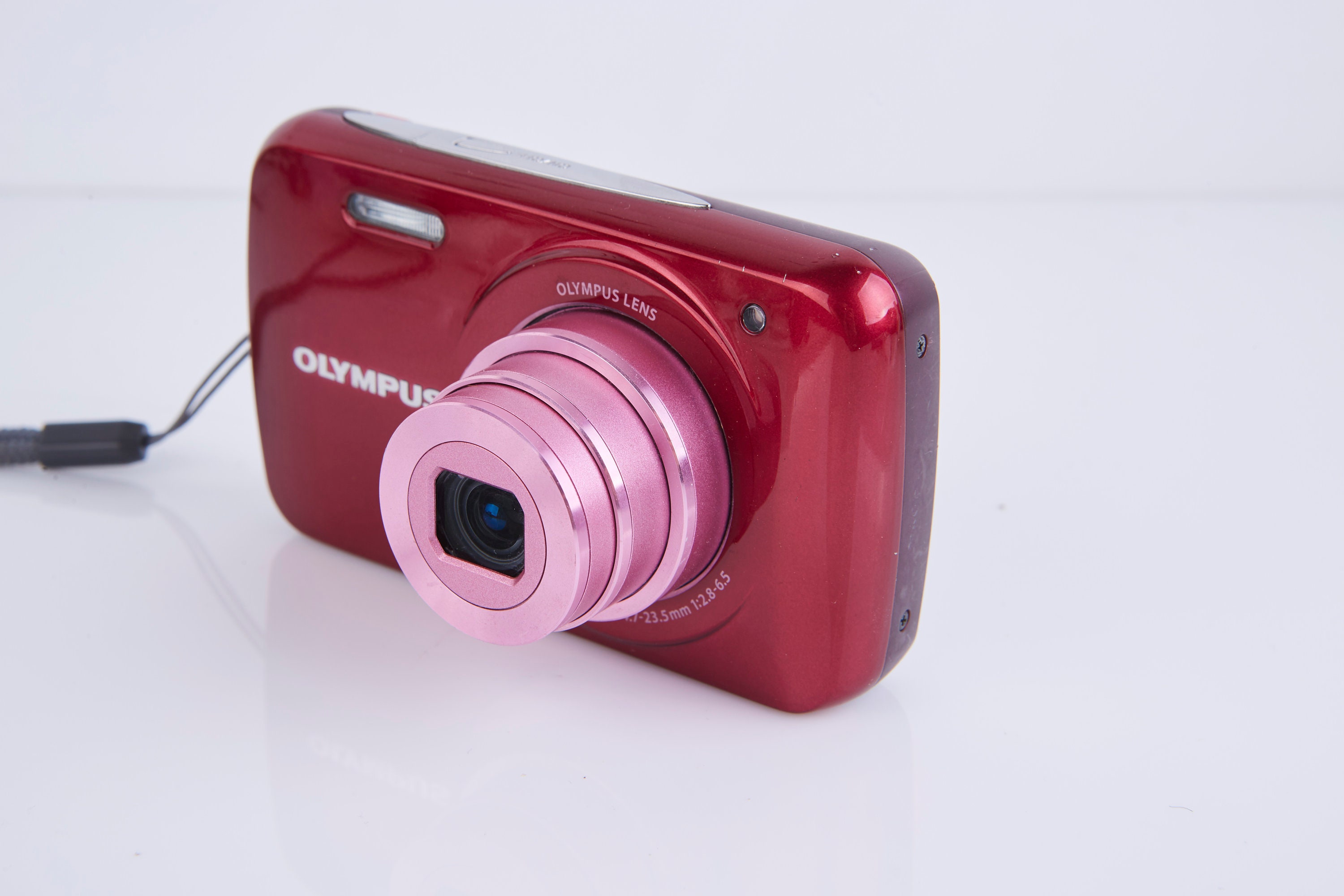 Olympus VH-210 14MP 5X Zoom Compact Digital Camera. Vintage Olympus VH-210 14MP 5X Zoom Compact Digital Camera. Vintage