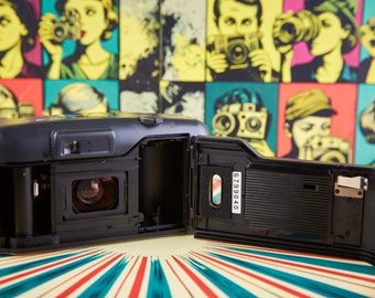 コニカ Z-up 110 スーパー：35mmコンパクトフィルムカメラ（ケース付き
