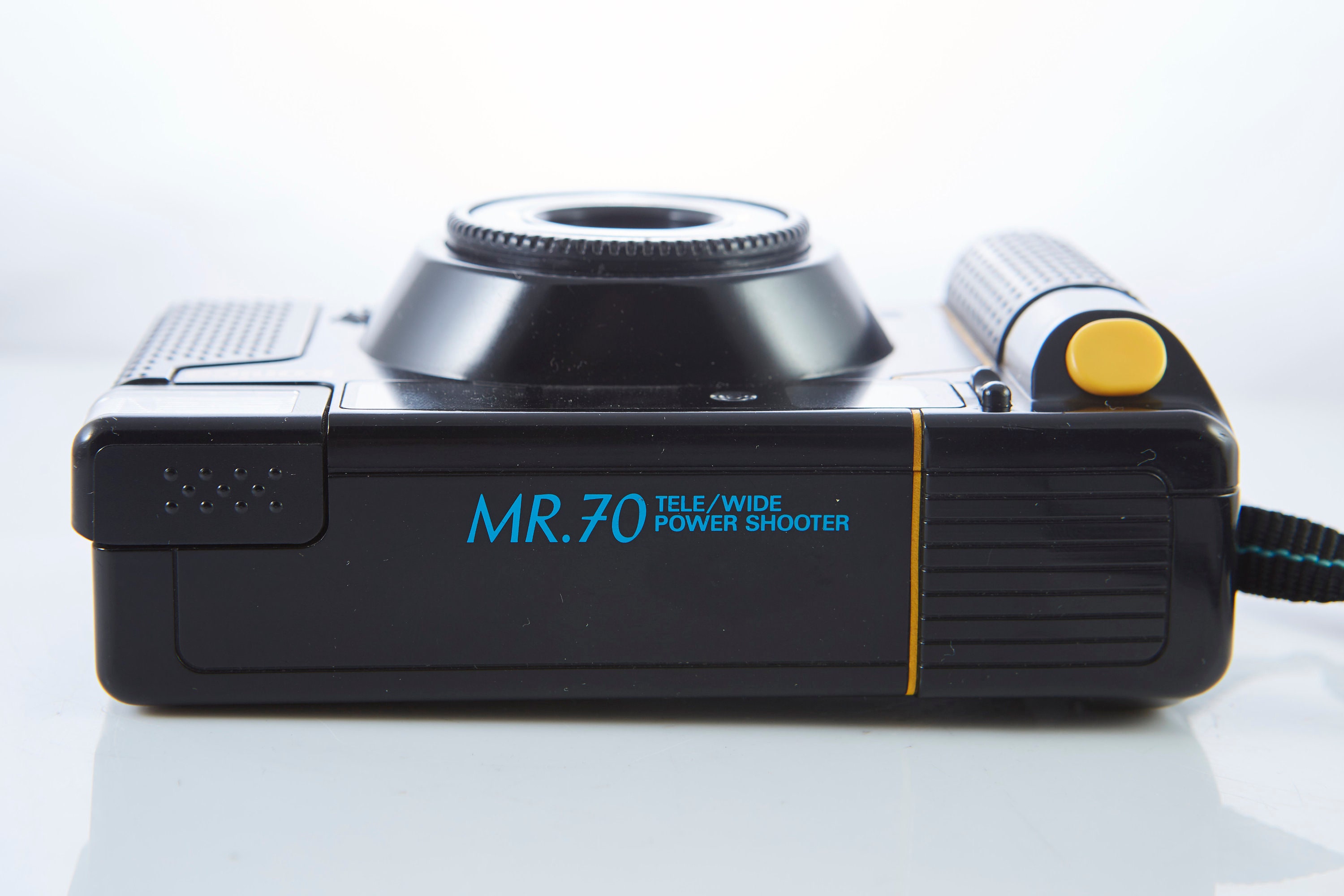コニカ MR.70 フィルムカメラ：ヴィンテージ装飾（動作しません