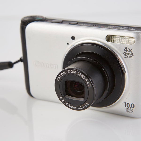 Canon PowerShot A3000 IS 10MP 4X Zoom  Compact Digital Camera. Vintage Digital Camera. Working Digital Camera. Tested.