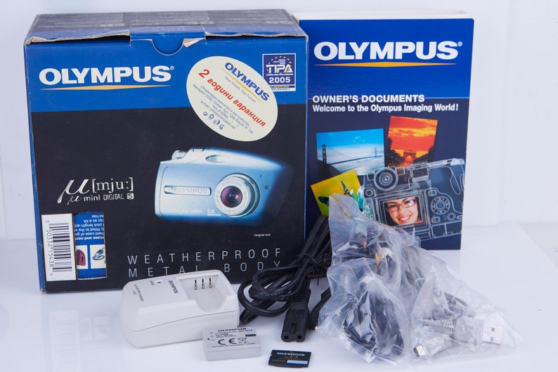 Olympus Mju mini DIGITAL S 5MP 2X Zoom Compact Digital Camera. Vintage Digital Camera. Working Digital Camera. Tested. Boxed. Rare Color. image 10