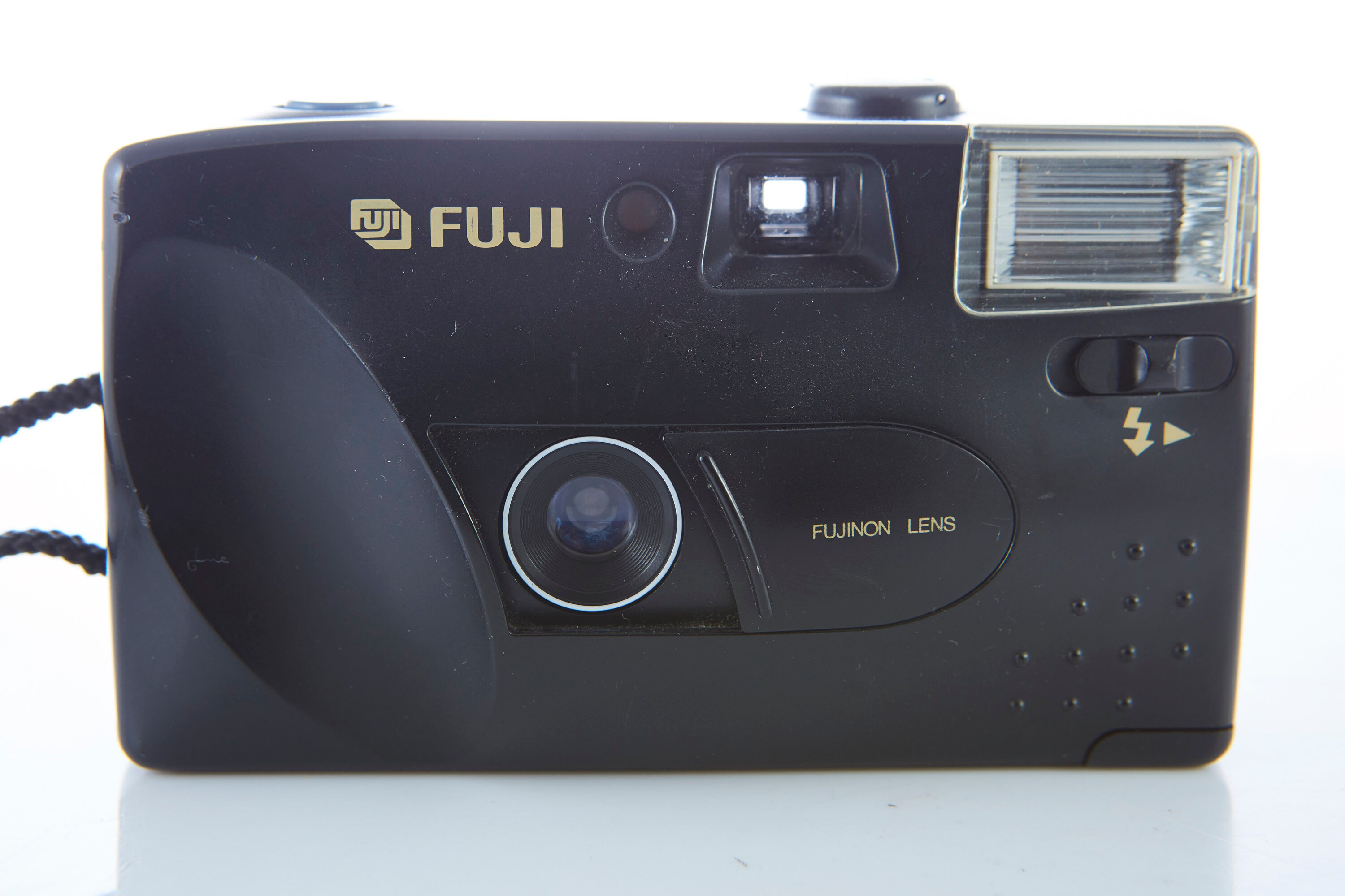ビンテージカメラ Fuji。フィルムカメラ Fuji DL-8。35 mm ビンテージカメラ Fuji。フィルムカメラ Fuji DL-8。35 mm