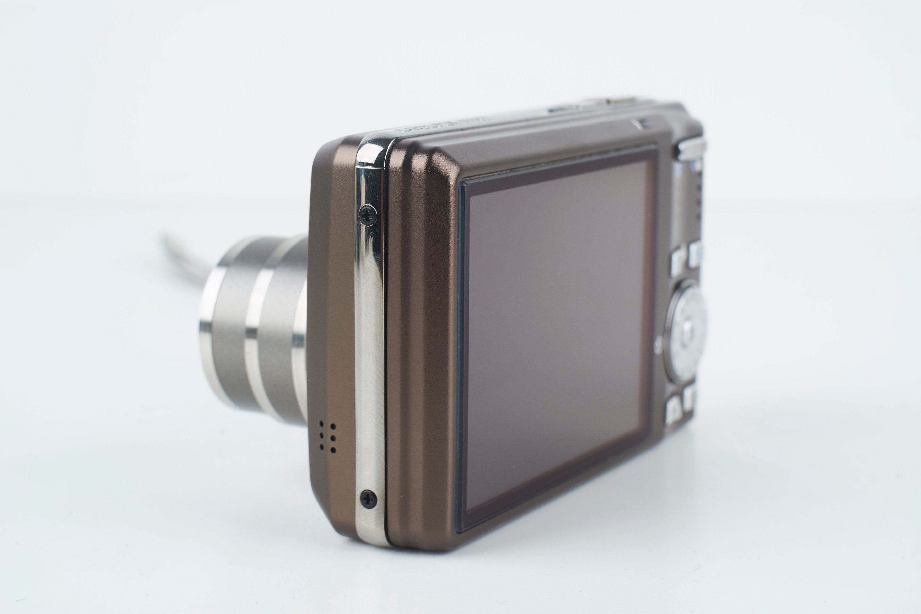 Nikon Coolpix S700 12MP 3 X Optical Zoom Digital Camera Nikon Coolpix S700 12MP 3 X Optical Zoom Digital Camera