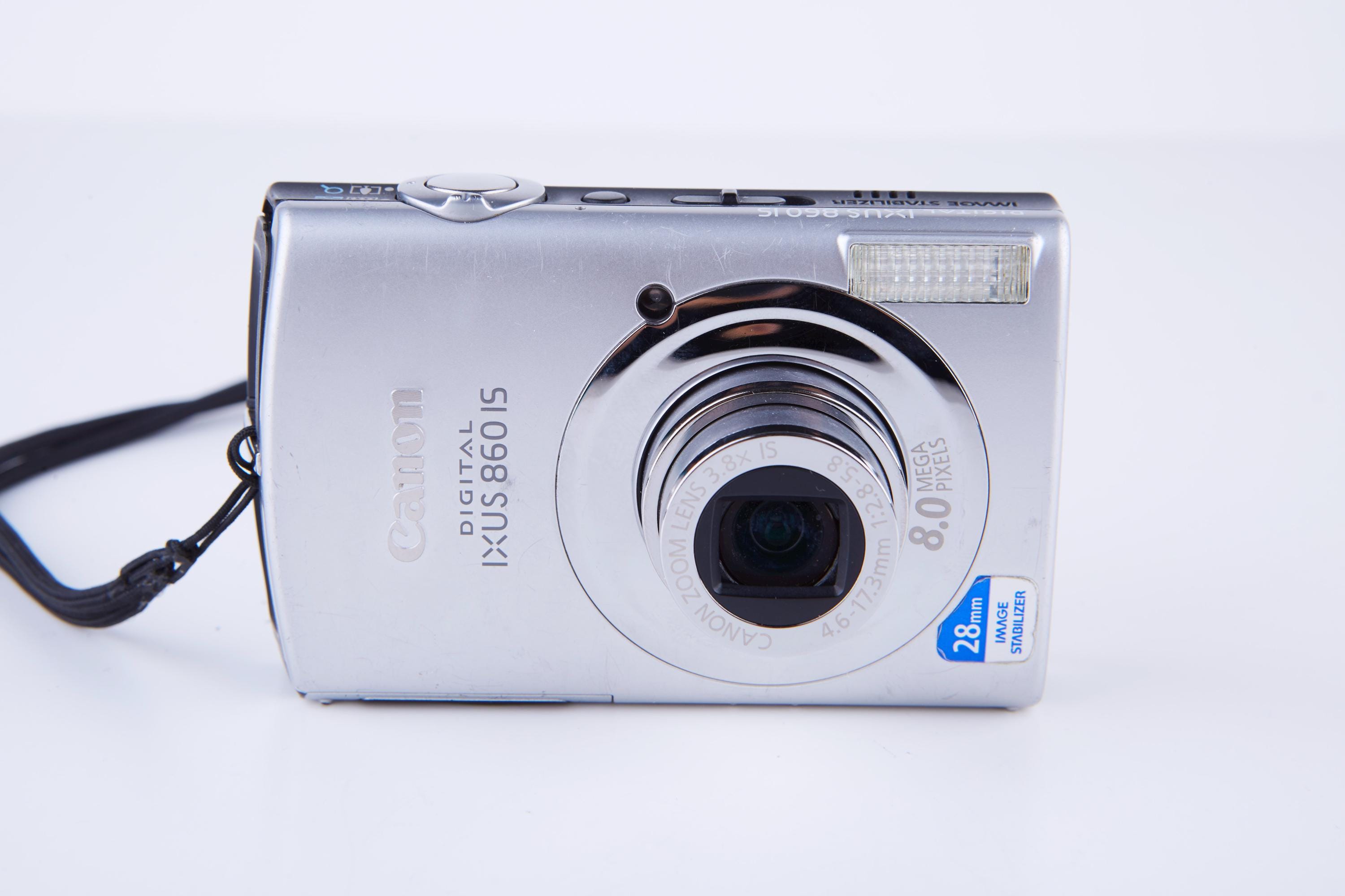 Canon IXUS 860 IS 8MP 3,8x Zoom Compact Digital Camera Canon IXUS 860 IS 8MP 3,8x Zoom Compact Digital Camera
