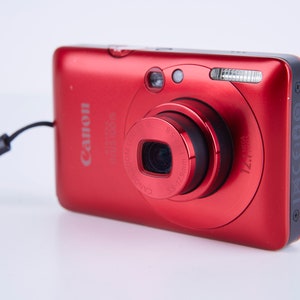Canon Digital IXUS 100 IS 12MP 3 X Optical Zoom Digital Camera. Vintage Digital Camera. Working Digital Camera. Tested. image 4