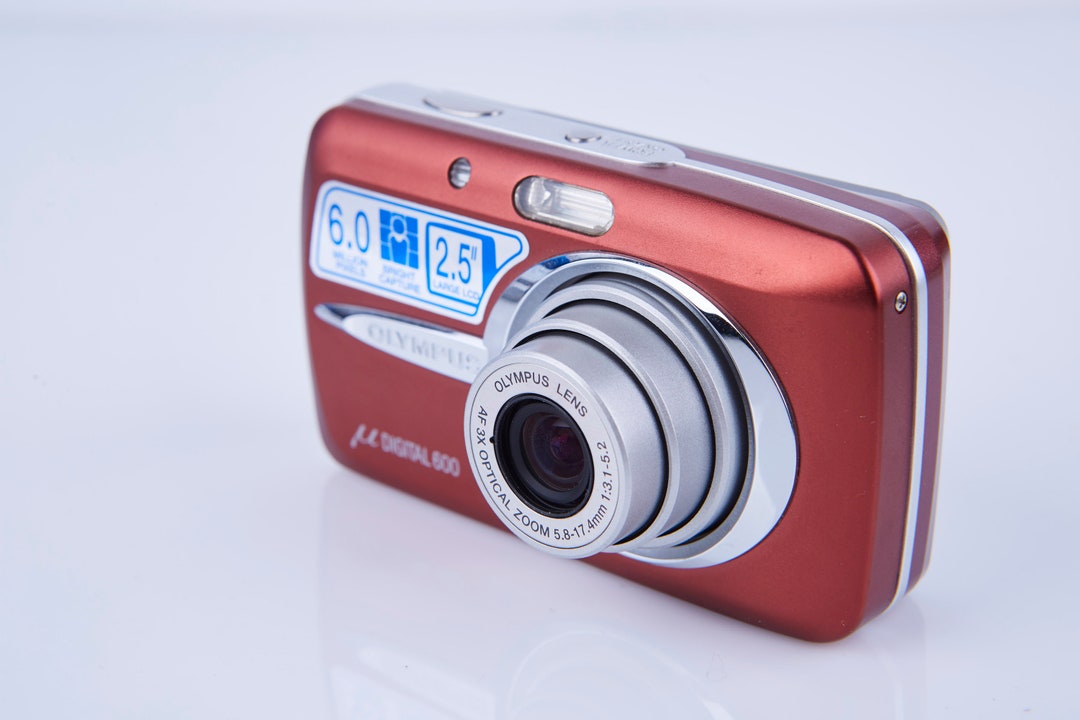 Olympus Mju Digital 600 – 6MP Compact Camera | Tested and Working