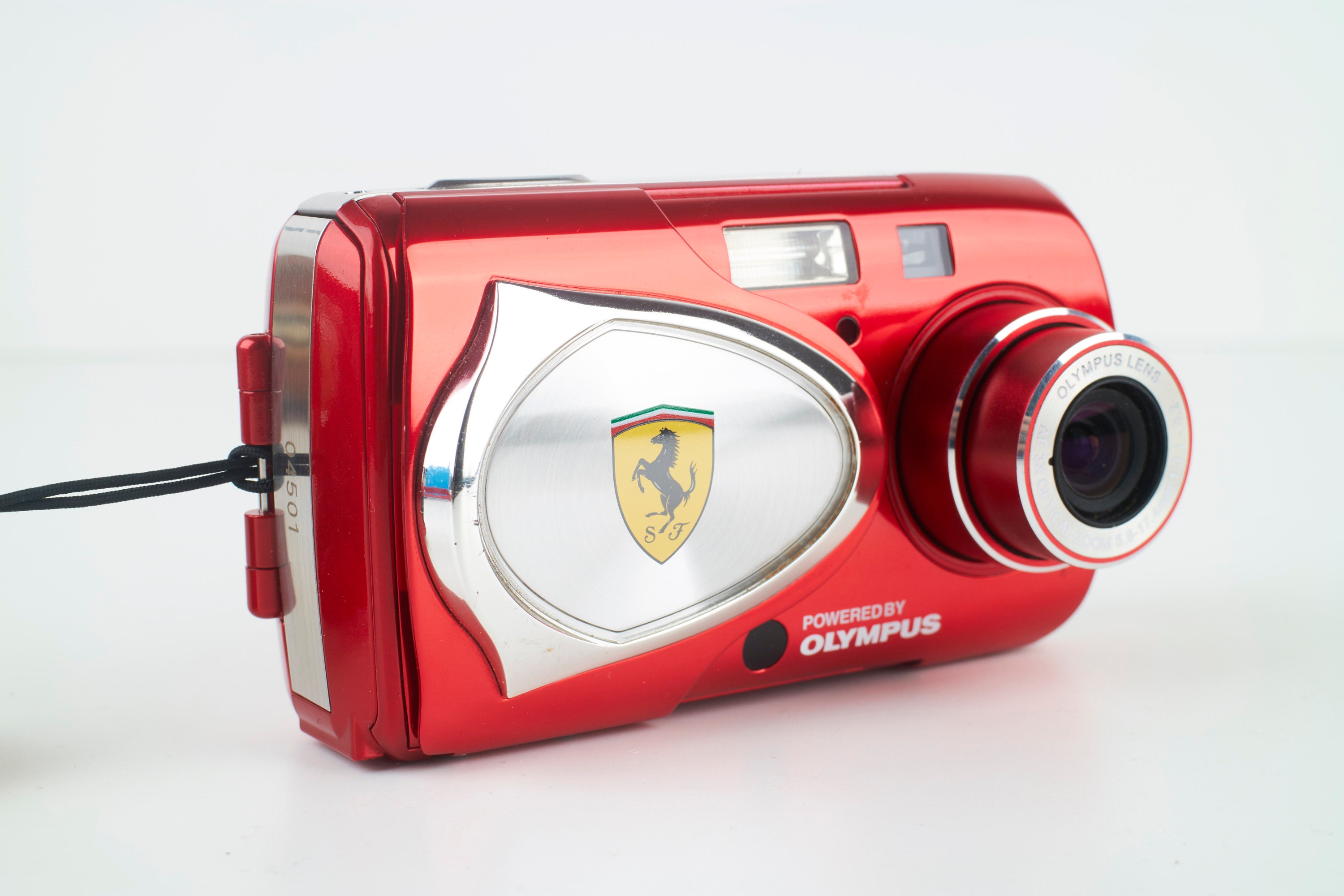 Olympus Ferrari DIGITAL MODEL 2003 Limited-edition. Olympus Olympus Ferrari DIGITAL MODEL 2003 Limited-edition. Olympus