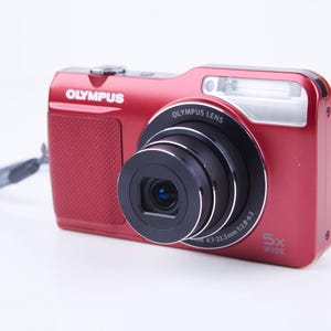 Olympus VG-170 14MP 5X Zoom  Compact Digital Camera. Vintage Digital Camera. Working Digital Camera. Tested.