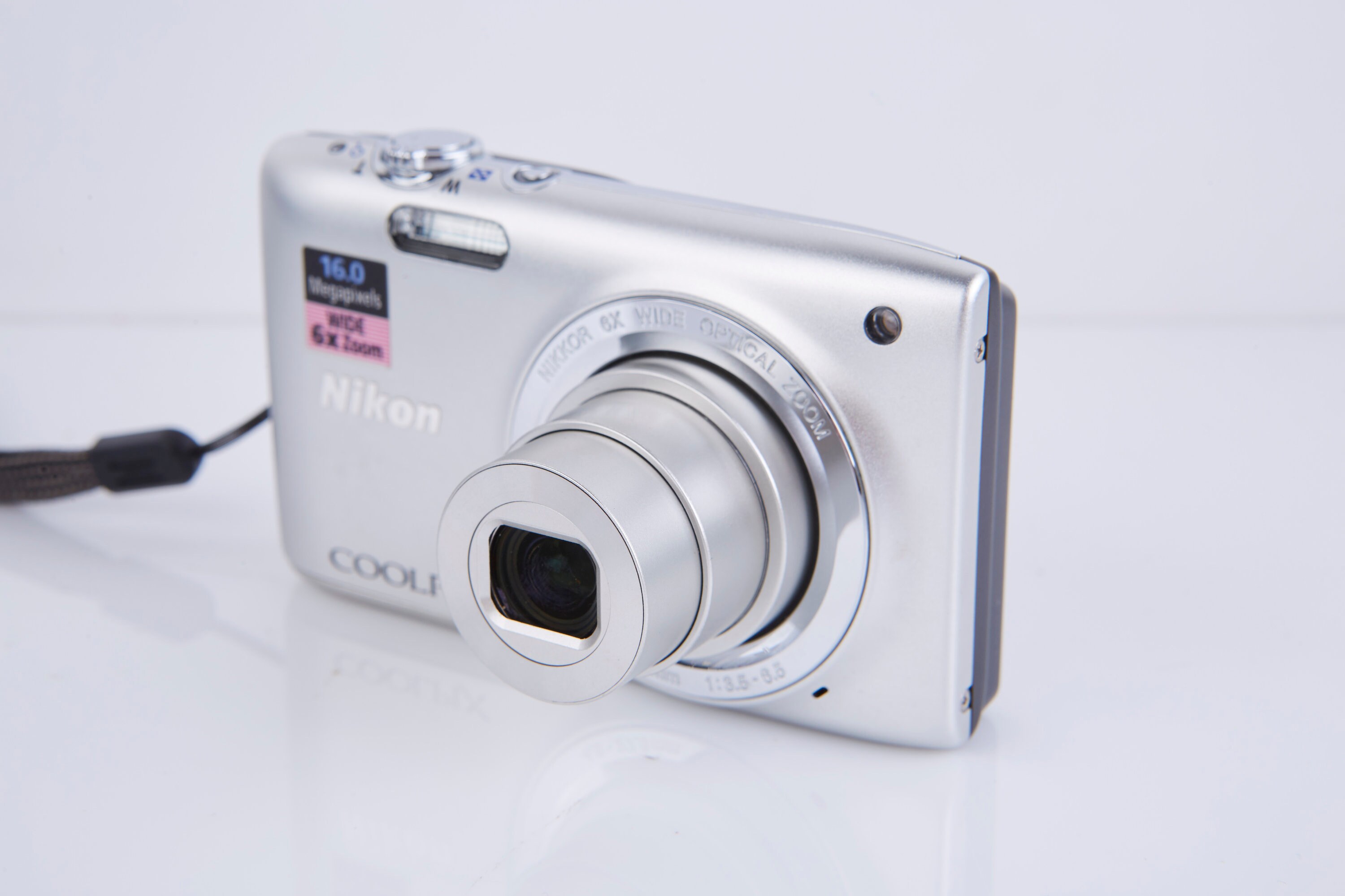 Nikon Coolpix S2700 Digital Compact – Retro Camera Shop