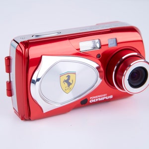 Olympus Ferrari DIGITAL MODEL 2003 Limited-edition. Olympus Olympus Ferrari DIGITAL MODEL 2003 Limited-edition. Olympus